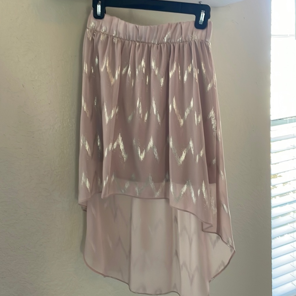 High/ low skirt